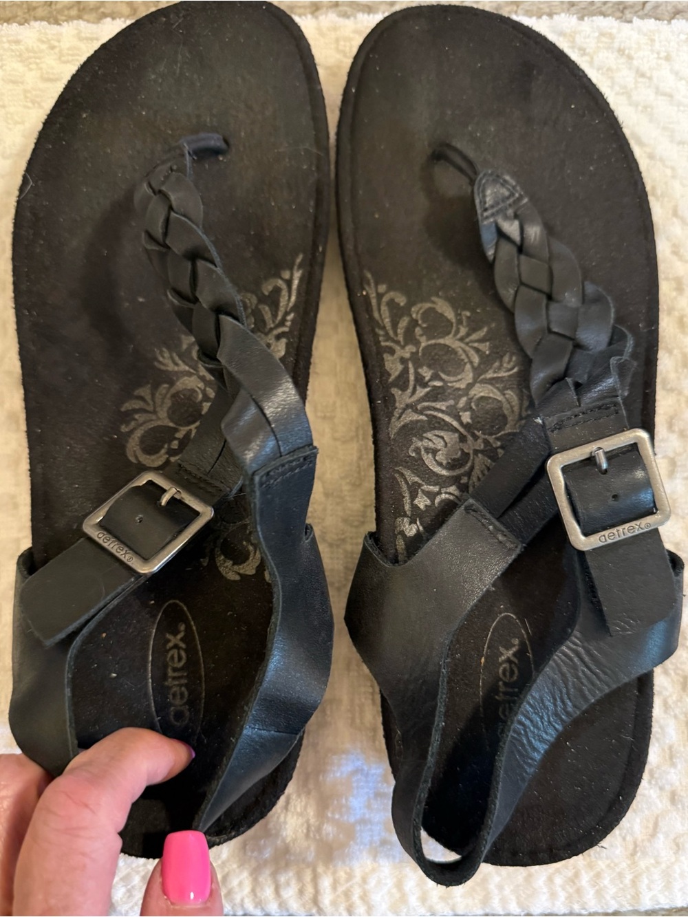Aetrex Black Braided Leather Thong Sandals with Velcro Buckle